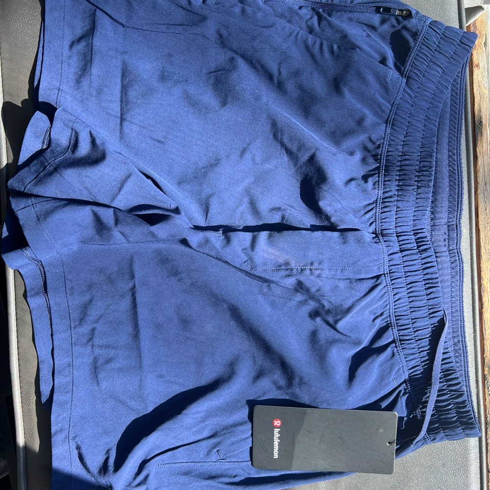 lululemon athletica Men's Blue Athletic Shorts pace breaker 5”